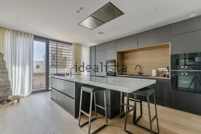 Угловой пентхаус с террасой 180 м² — фото 4